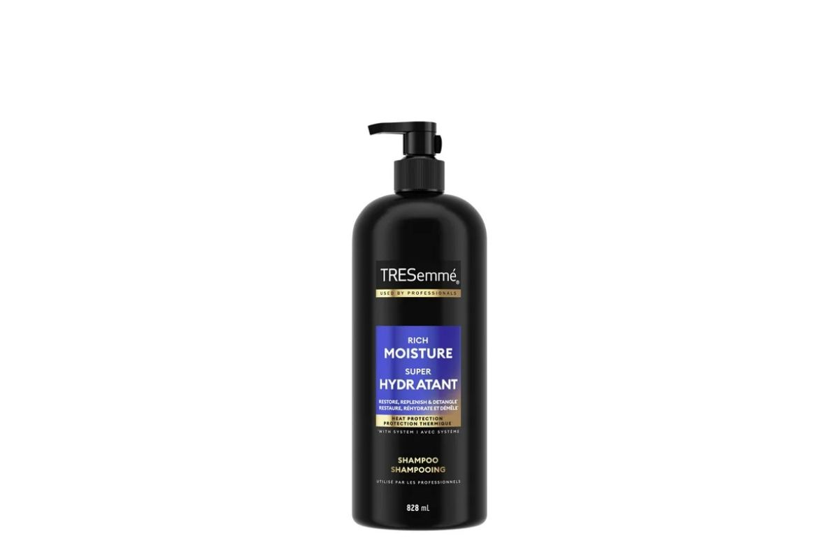 TRESemme Rich Moisture Shampoo image