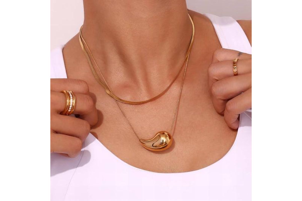 Drop of Serenity Necklace Gold image