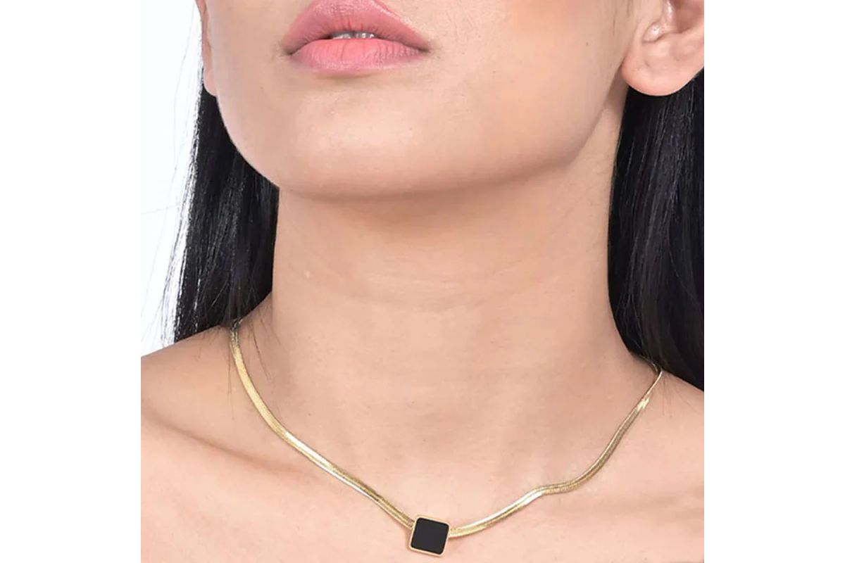 Sqaure Black Onyx Snake Chain Necklace