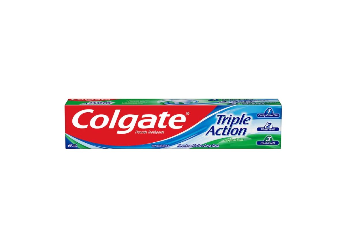 Colgate Triple Action Toothpaste image