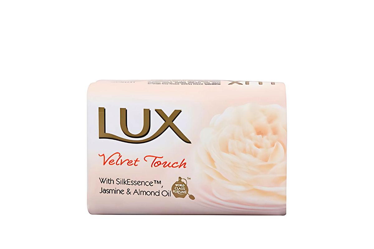 Lux Soap Bar Velvet Touch image